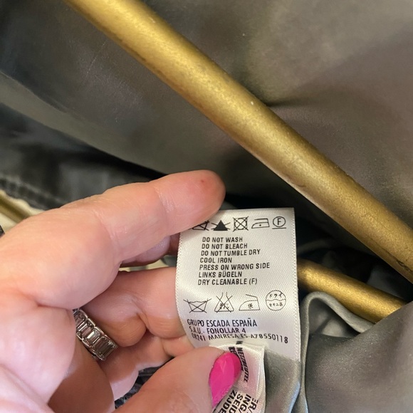 Escada sequin short jacket (bolero) - Picture 8 of 9